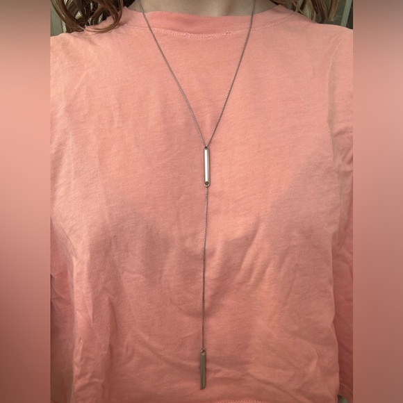 Kendra Scott silver long necklace and black earring set - Picture 2 of 3